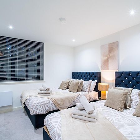 2-Bedroom With Breathtaking Views In Holmfirth Village, Huddersfield Esterno foto