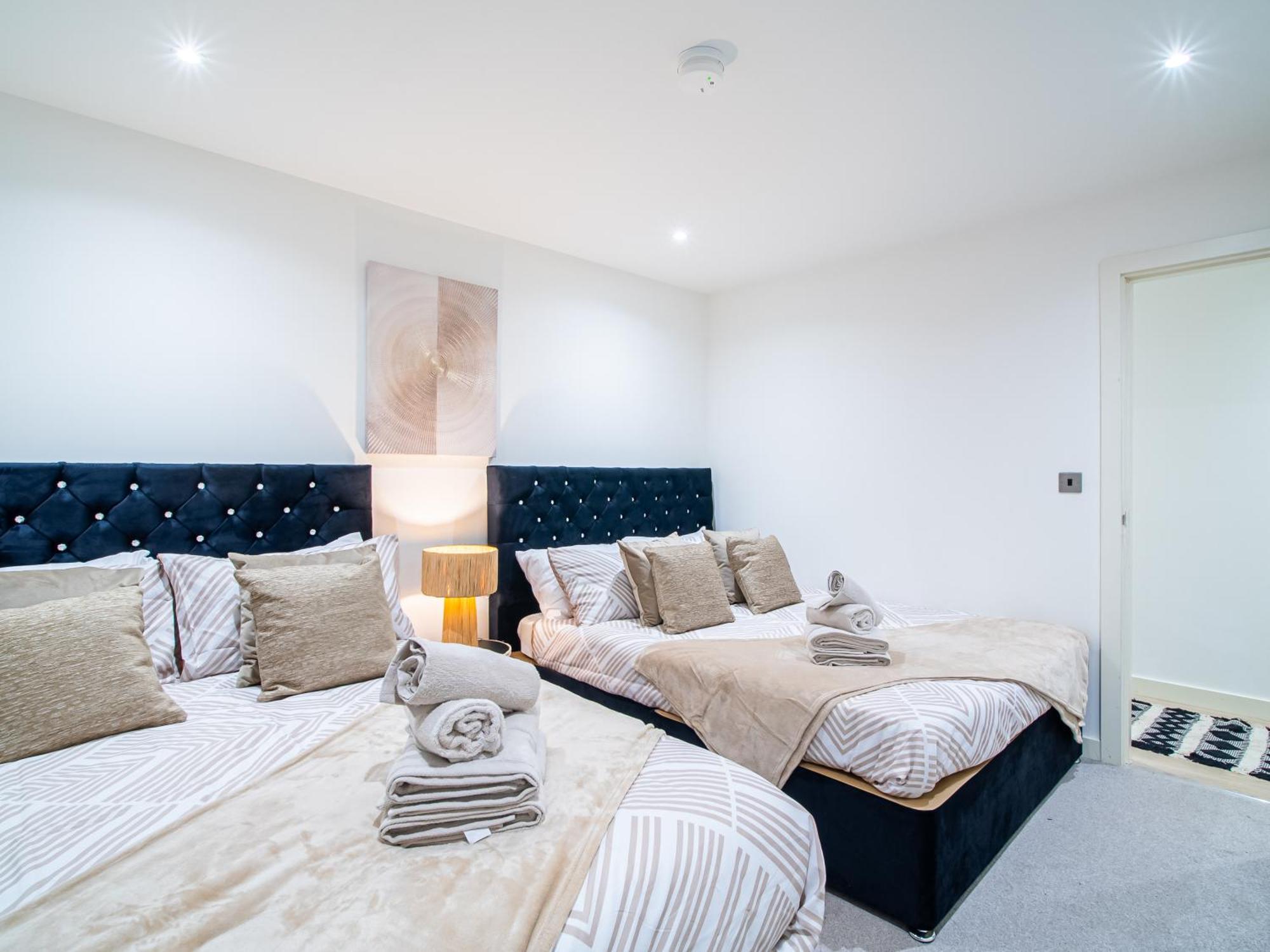 2-Bedroom With Breathtaking Views In Holmfirth Village, Huddersfield Esterno foto