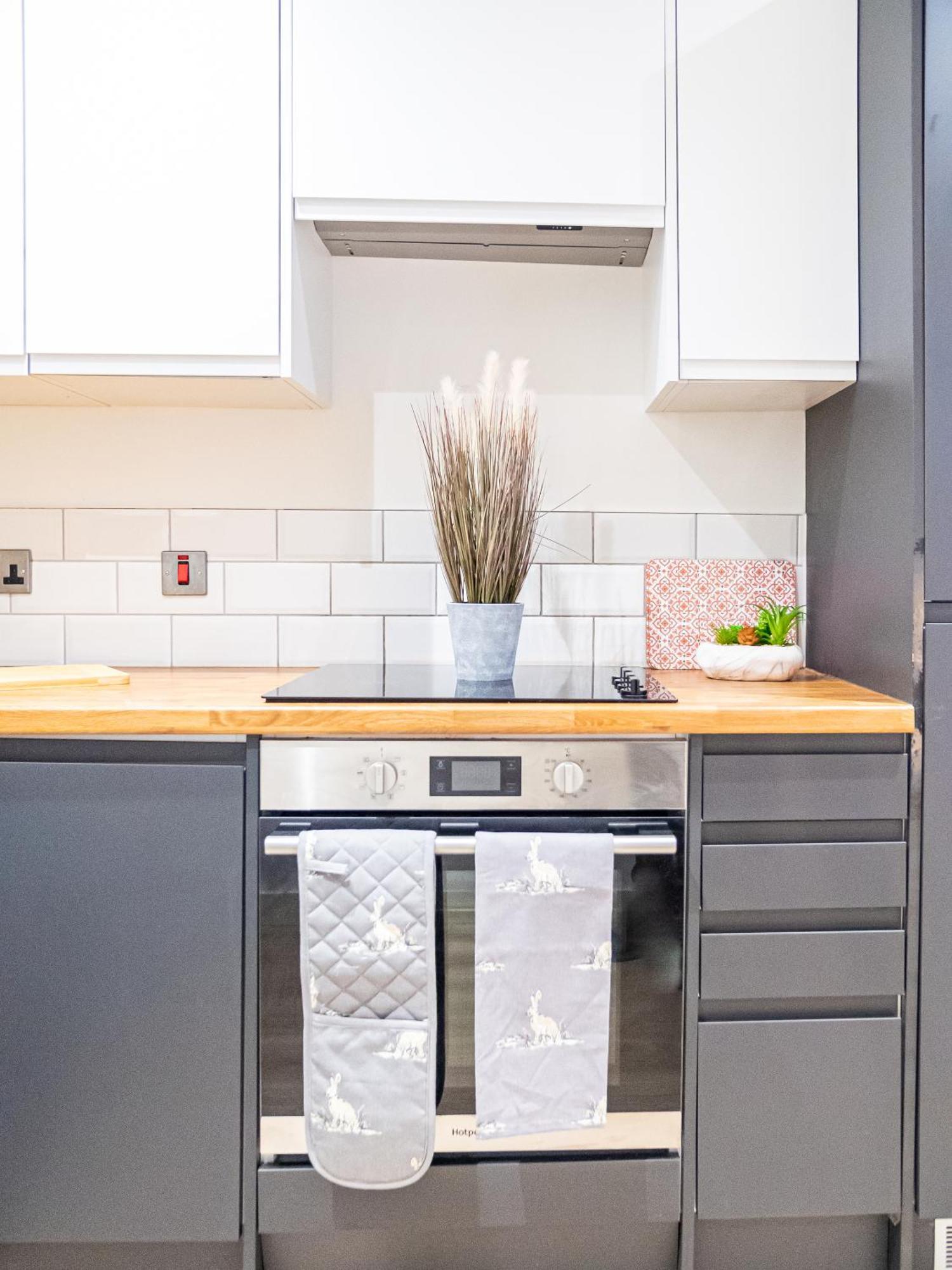 2-Bedroom With Breathtaking Views In Holmfirth Village, Huddersfield Esterno foto