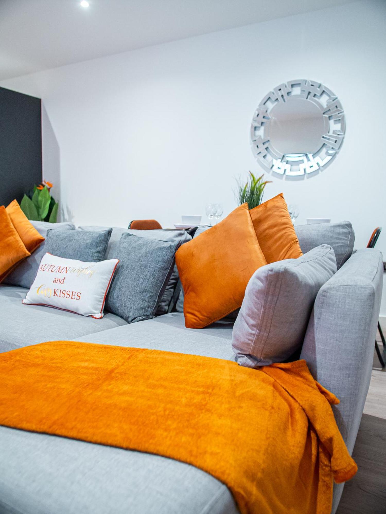 2-Bedroom With Breathtaking Views In Holmfirth Village, Huddersfield Esterno foto